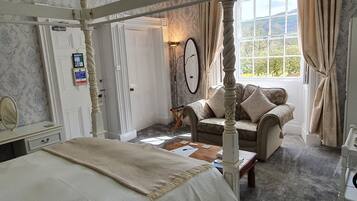 Superior Double Room, Ensuite, Garden View (4-POSTER ROOM) | 1 bedroom, soundproofing