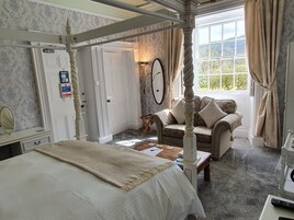 Superior Double Room, Ensuite, Garden View (4-POSTER ROOM) | 1 bedroom, soundproofing