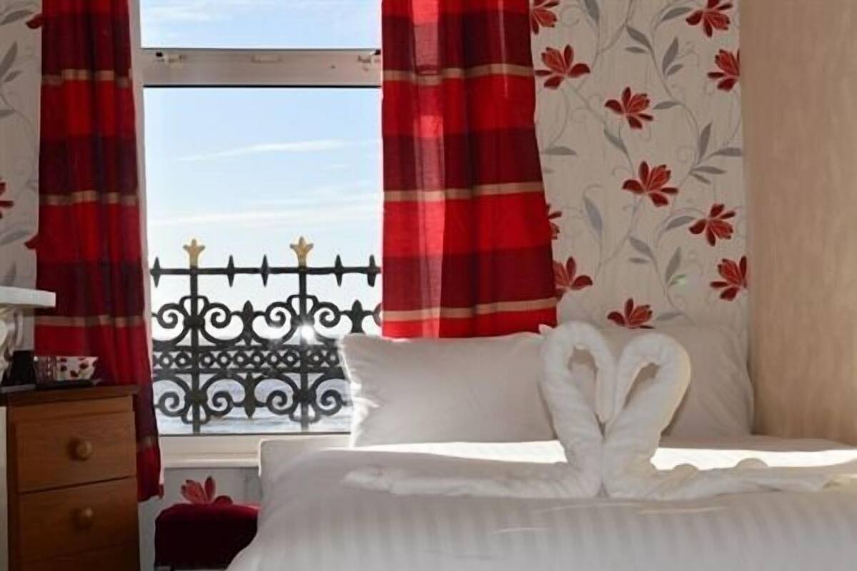 Superior Double Room, Ensuite, Sea View