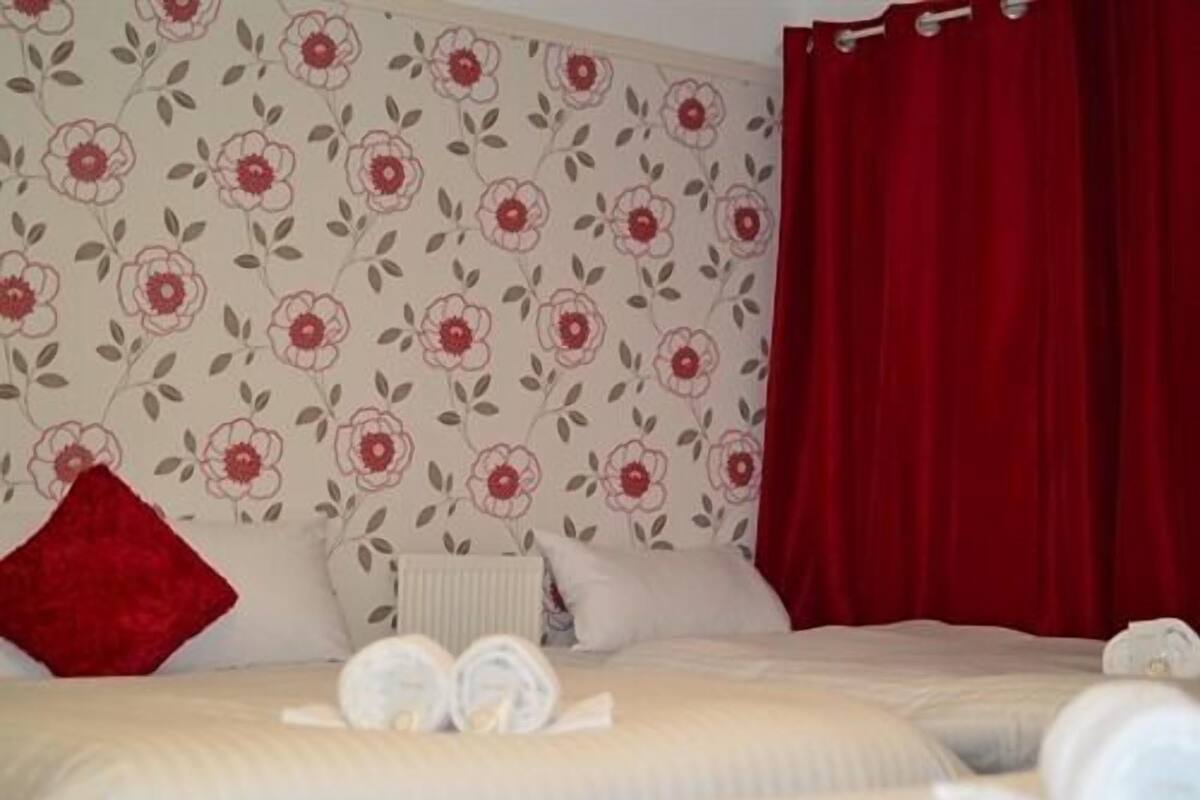 Suite, Ensuite ((sleeps 5))