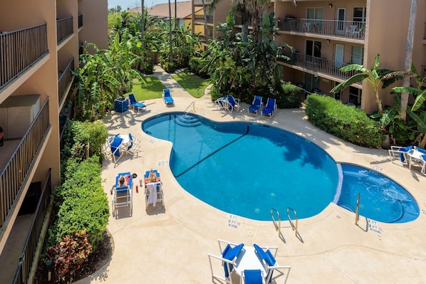 حمّام سباحة خارجي