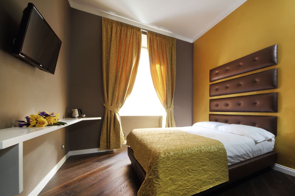 Deluxe Double Room | Premium bedding, minibar, in-room safe, cots/infant beds