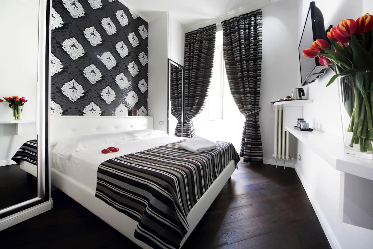 Premium bedding, minibar, in-room safe, cots/infant beds