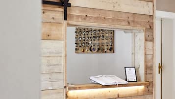 Deluxe tweepersoonskamer, en-suite badkamer, uitzicht op stad | Lobby