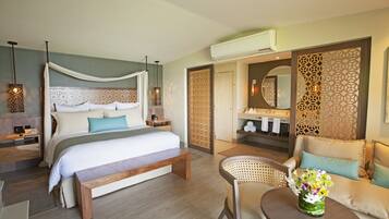 Premium bedding, down comforters, desk, WiFi (free)