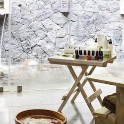 Body treatments, aromatherapy, deep-tissue massages, Swedish massages