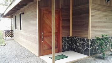 Deluxe Bungalow, City View | Free WiFi, bed sheets, wheelchair access