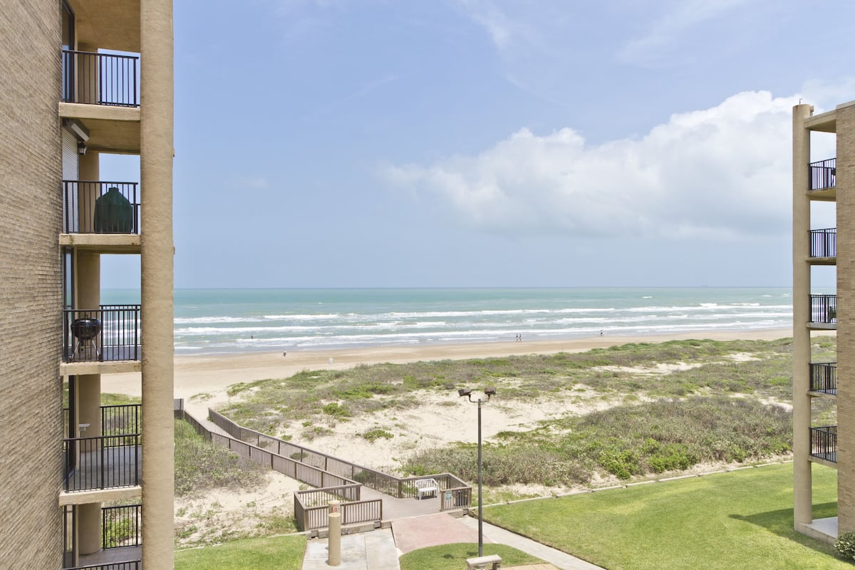 Condo, 3 Bedrooms, 2 Bathrooms (#3) | View from room