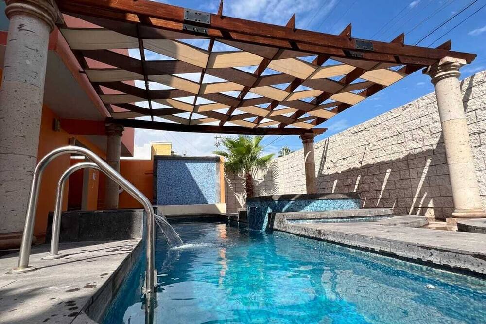 Copper Canyon Boutique Hotel