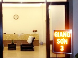 Front of property - OYO 1144 Giang Son 3 Hotel (Ho Chi Minh City)