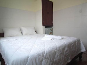 Luxe beddengoed, een bureau, verduisterende gordijnen, gratis wifi