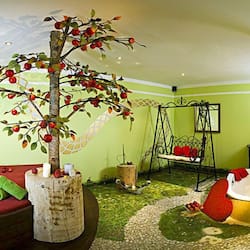 Couples treatment room(s), sauna, hot tub, steam room, body treatments