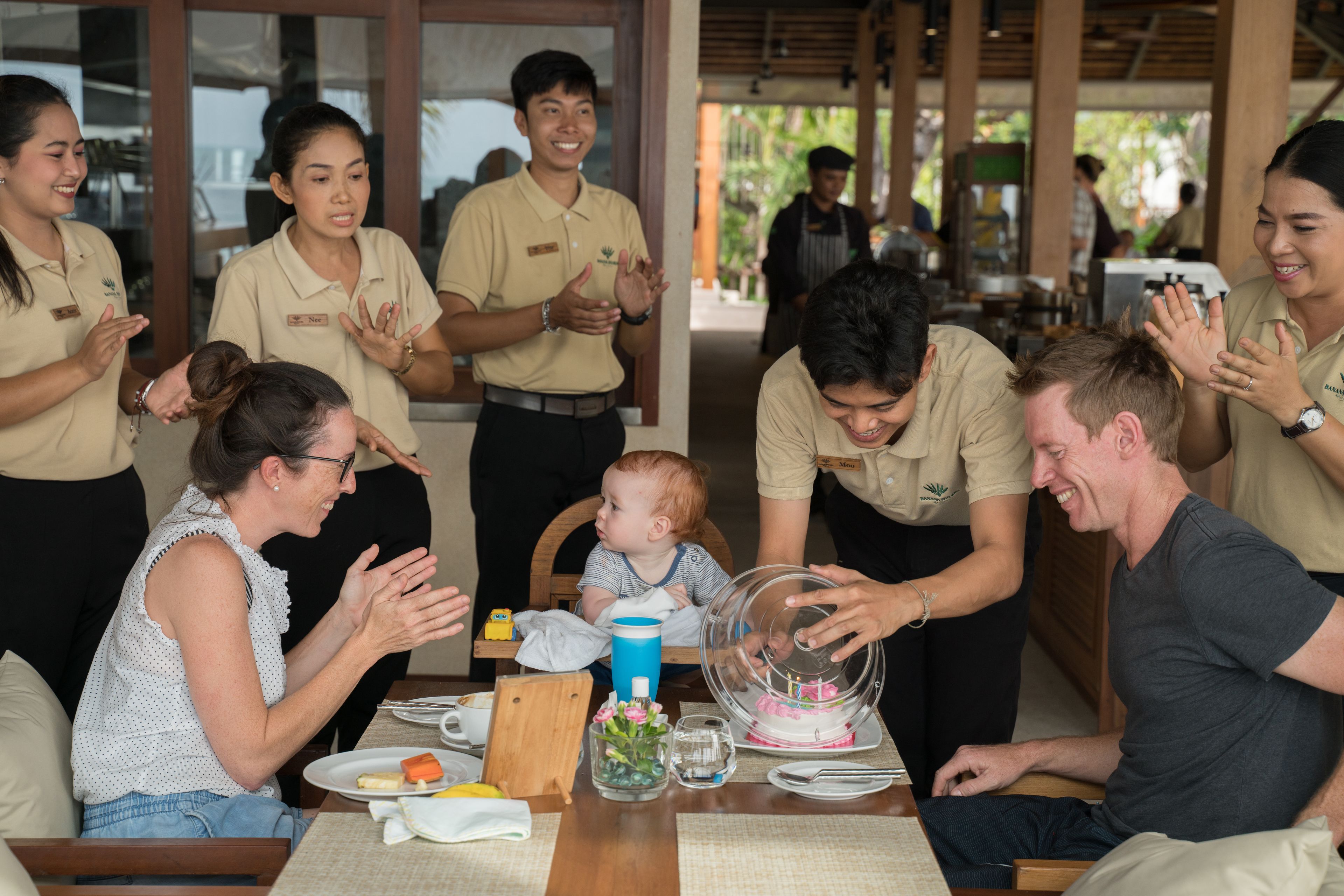 lunch and dinner served, thai cuisine