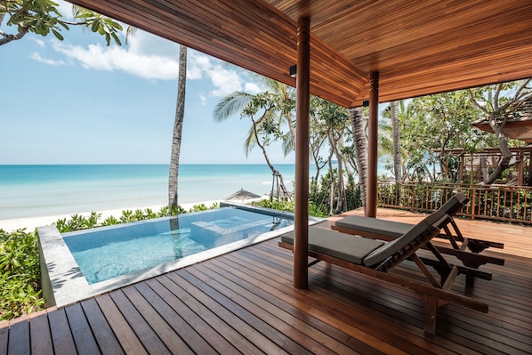 Beachfront villa, 1 Bedroom with private pool | Beach/ocean view