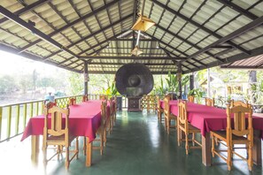 Restaurant - OYO 920 Saensukkho Hotel And Resorts (Chiang Rai)