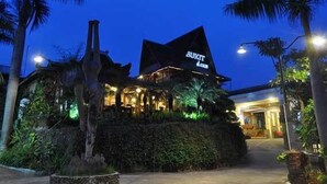 Unclassified image, 2 of 114, button - Bukit Daun and Resort (Kediri)