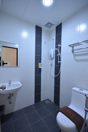 Premiere Single Room with window | Bathroom