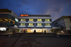Front of property – evening/night - AST Hotel (Alor Setar)