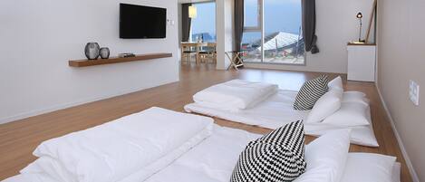 Family (Ondol) - Additional fee for extra person, extra bed