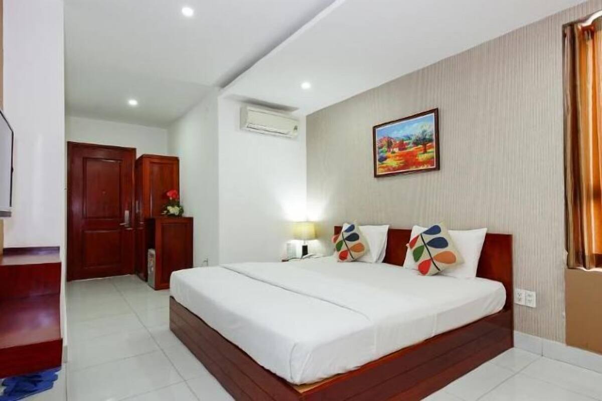 In-room safe, desk, blackout drapes, free WiFi