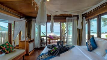 Beach front Premium Bungalow | Széf a szobában, ingyenes wifi és ágynemű