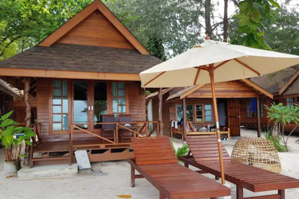 Beach Front Wooden Bungalow | In-room safe, free WiFi, bed sheets