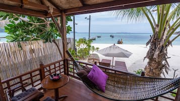 Beach front Premium Bungalow | Terrace/patio