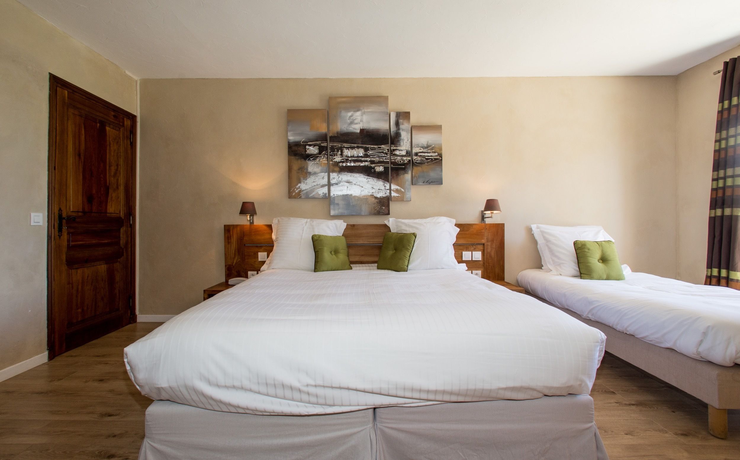 room | premium bedding, minibar, in-room safe, desk