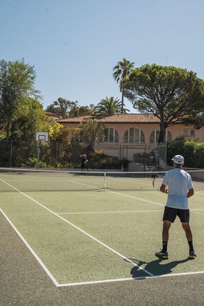 Tennis court - Hôtel La Garbine (Ramatuelle)