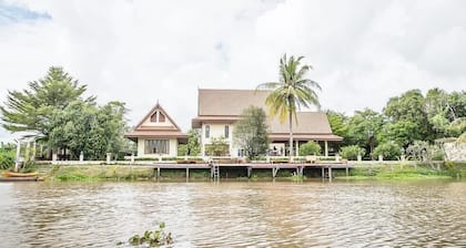 Tharnrarin Villa Suphan Buri