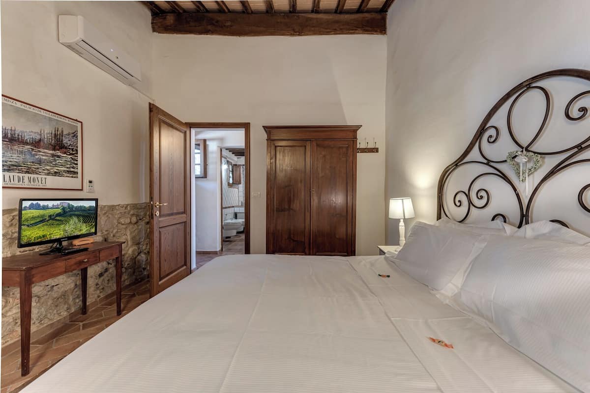 Royal Suite, Jetted Tub