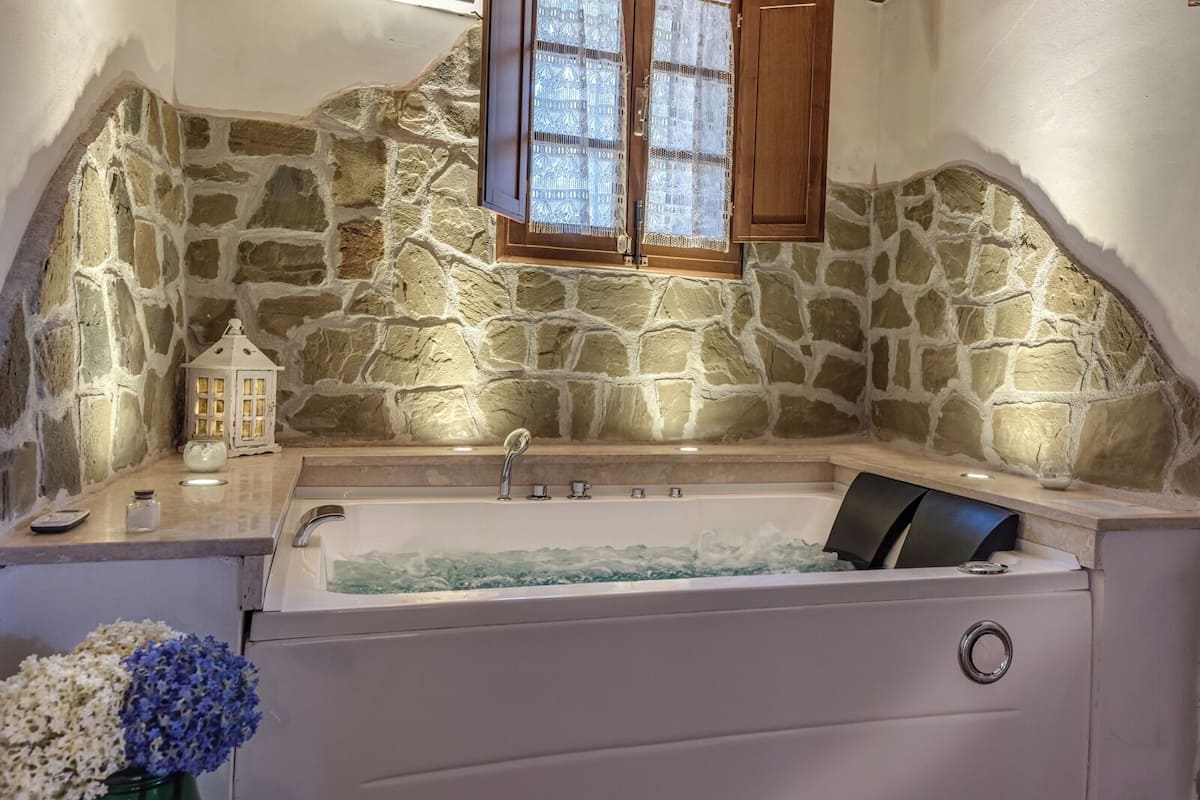 Executive Suite, Hot Tub | Private spa tub