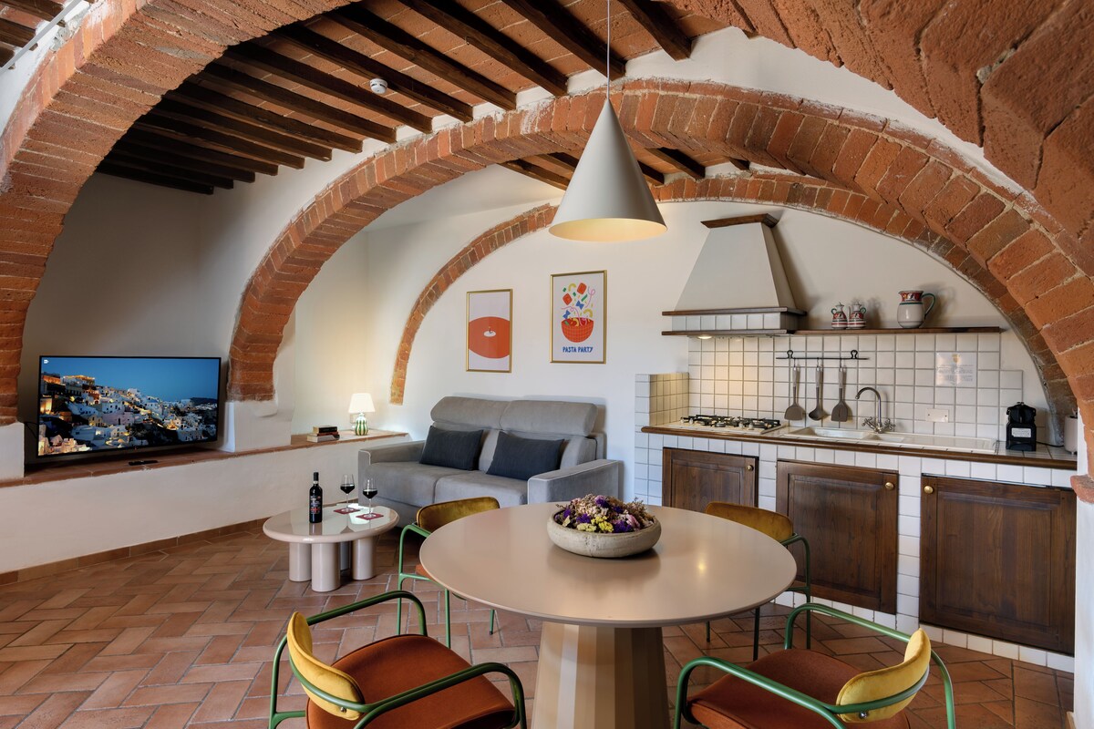 Suite Superior, 1 letto matrimoniale | Soggiorno | TV a schermo piatto
