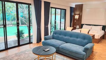 Luxury Studio | Minibar, desk, free WiFi