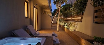 Mariette Rhodes Urban Suites