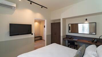 1 bedroom, premium bedding, in-room safe, individually decorated