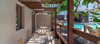 Mariette Rhodes Urban Suites 