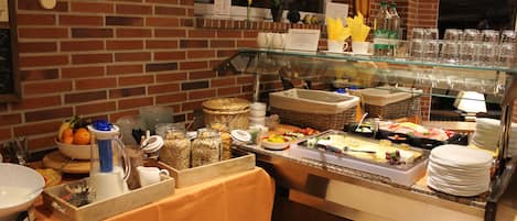 Daily buffet breakfast (EUR 7.50 per person)