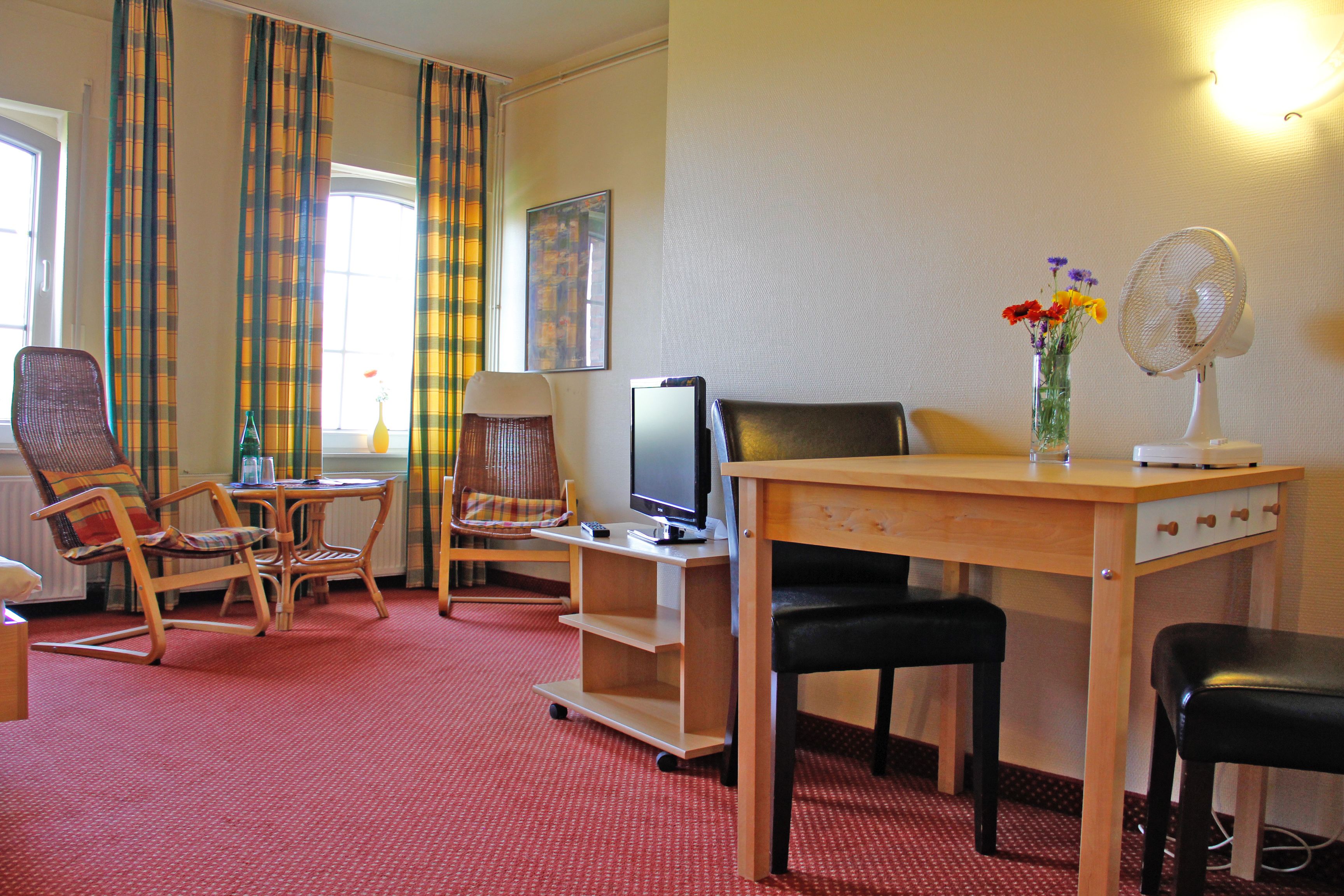 Panorama appartement, 1 kingsize bed, uitzicht op stad | Woonruimte | Een computerscherm