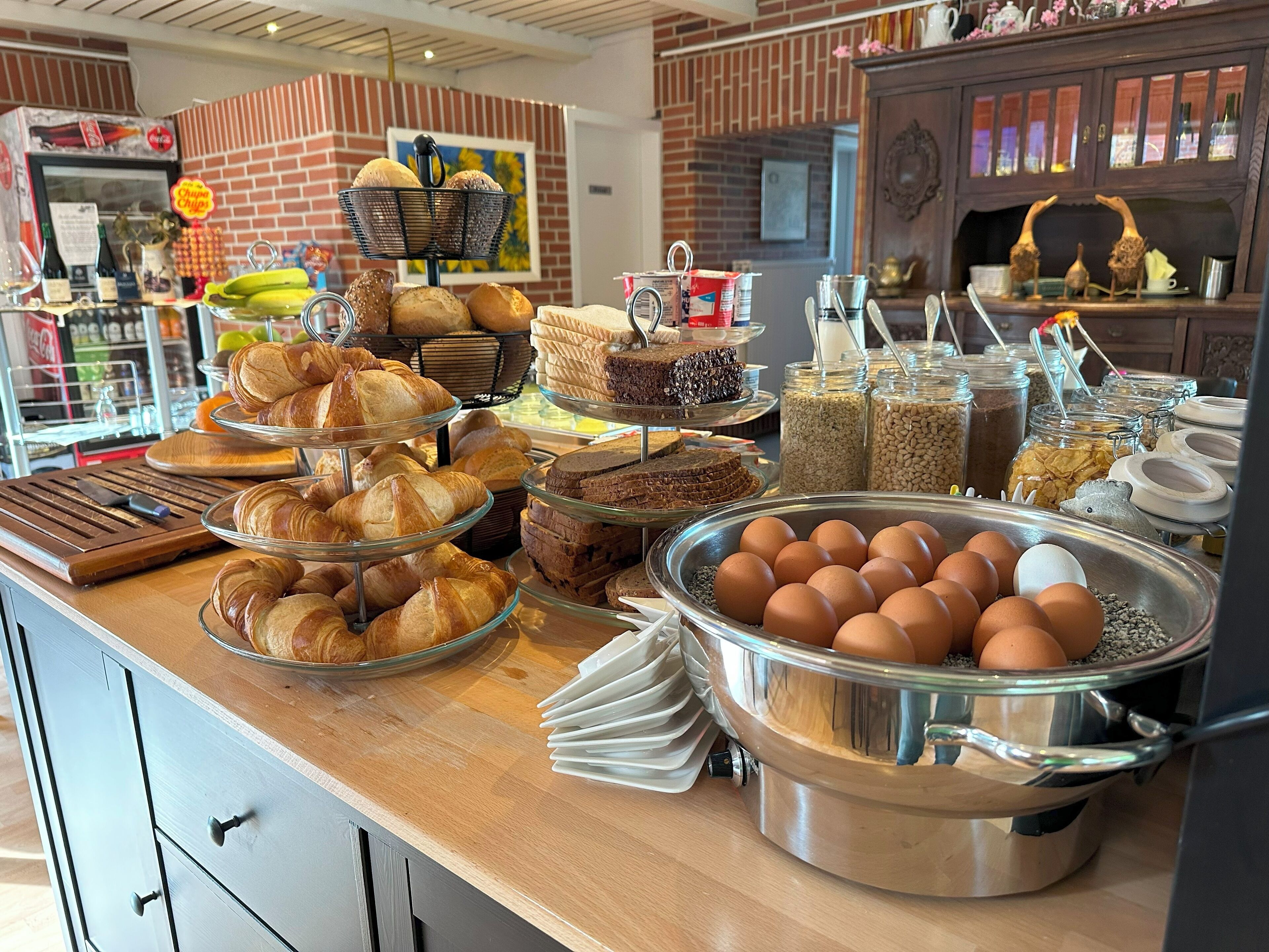 Daily buffet breakfast (EUR 7.50 per person)