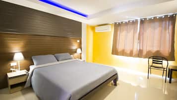 Free WiFi, bed sheets