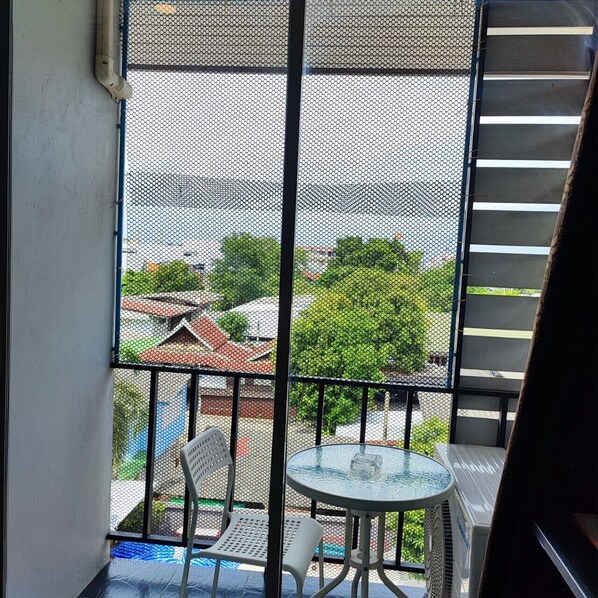 Comfort Double Room | Free WiFi, bed sheets