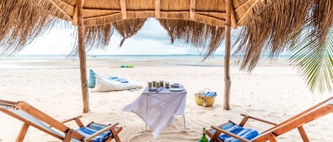 Plage, planche Ă voile, voile, kayak