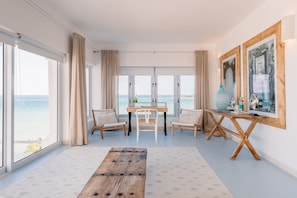 Luksus-suite - 1 kingsize-seng - balkon - havudsigt | Stue | IPod-dockingstation