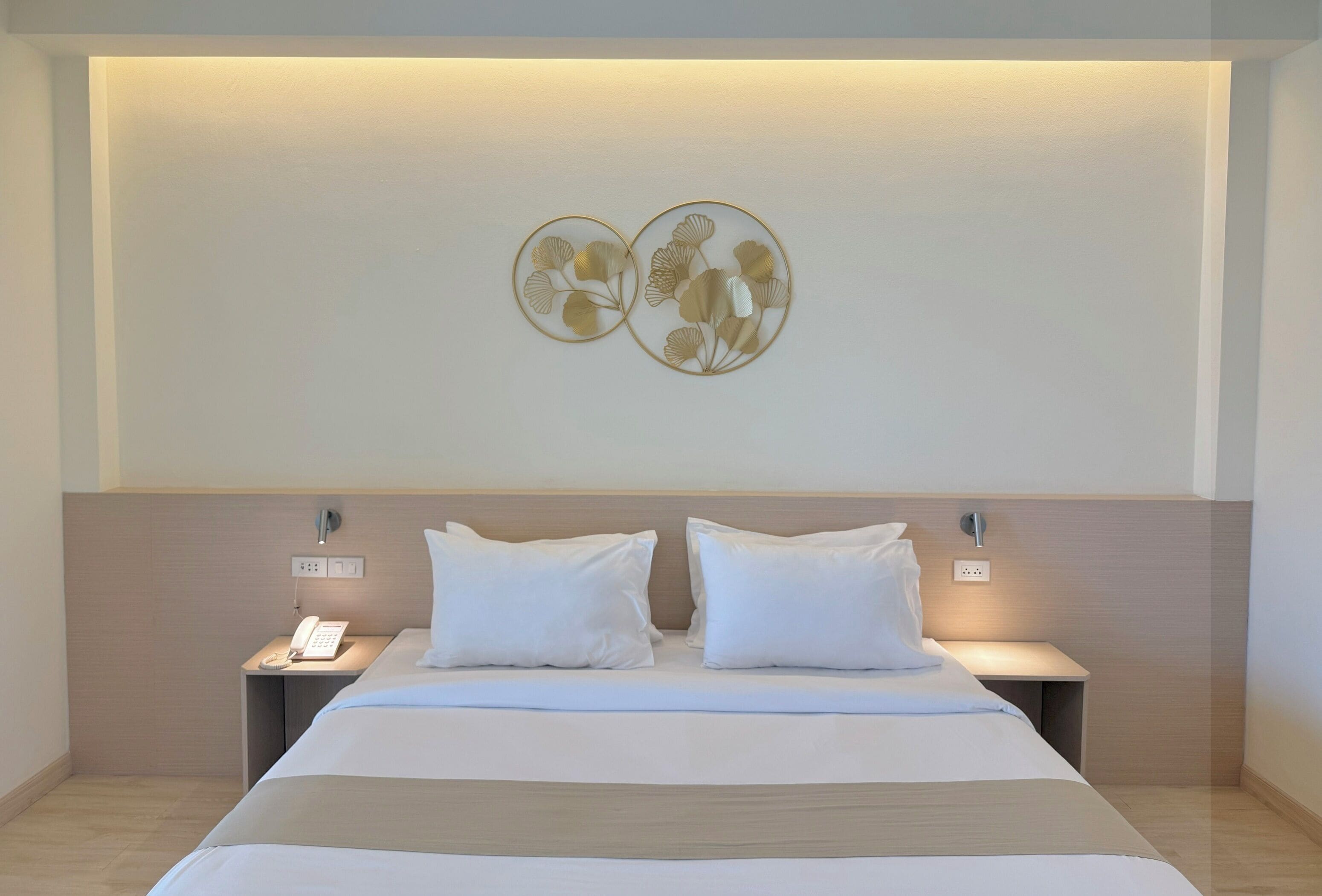 deluxe double room, city view | 1 bedroom, individually decorated, desk, laptop workspace