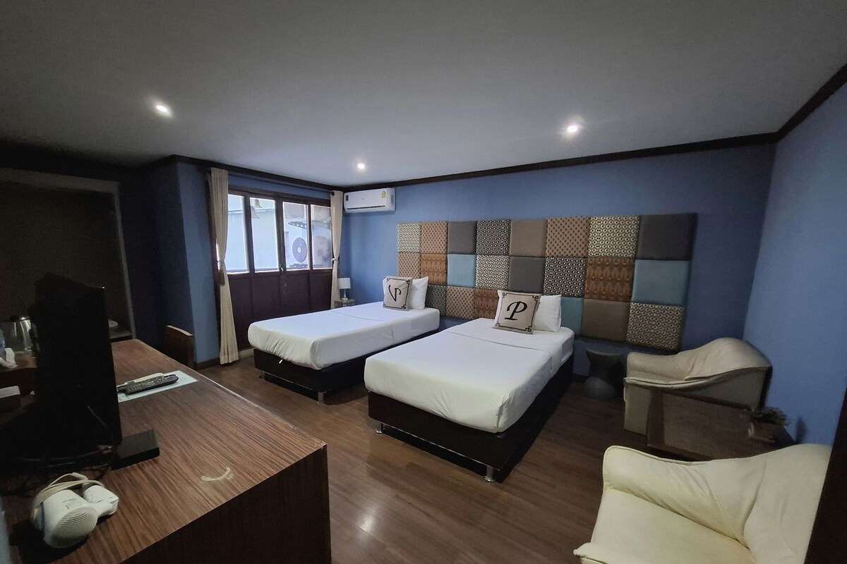 Minibar (free items), in-room safe, desk, soundproofing
