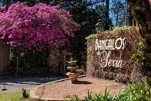 Front of property - Hotel Bangalôs da Serra (Gramado)