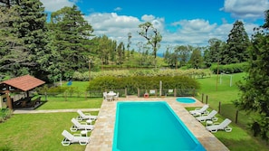 2 outdoor pools