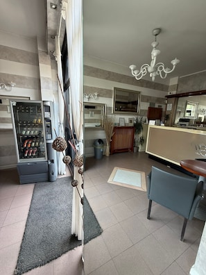 Reception - Hotel Marte (Milan)