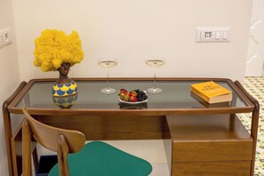 Deluxe Room, 1 Queen Bed | Egyptian cotton sheets, down duvets, individually decorated - Palazzo Gargiulo (Sorrento)